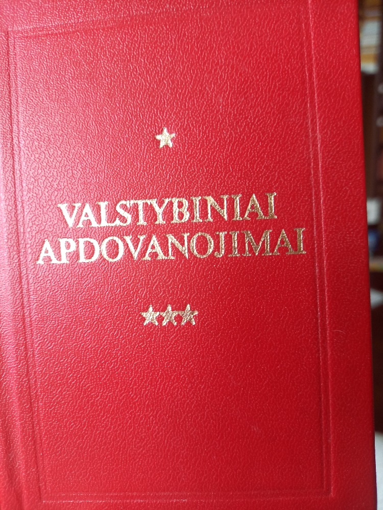 Valstybiniai apdovanojimai