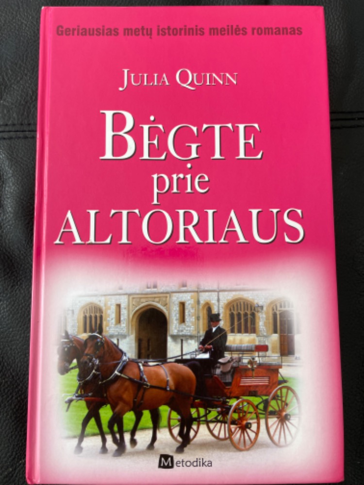 Bėgte prie altoriaus