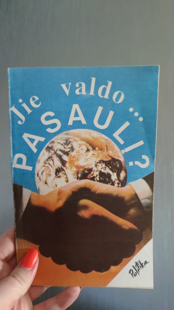 Jie valdo pasaulį?