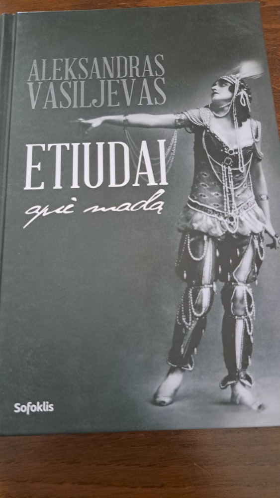 Etiudai apie madą