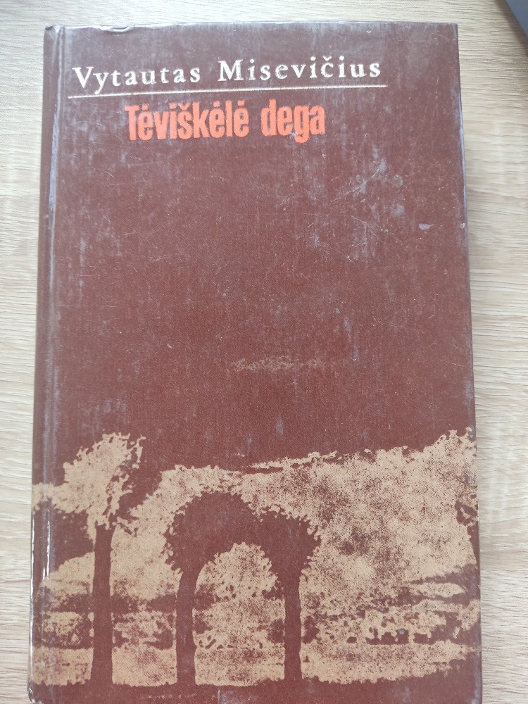 Tėviškėlė dega