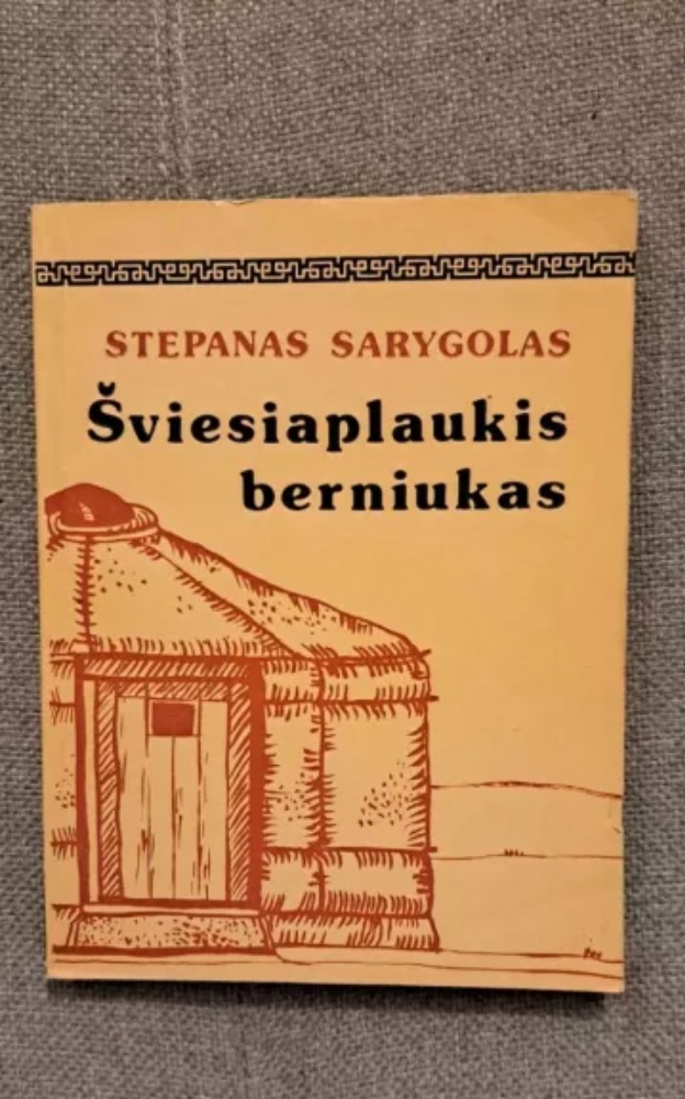 Šviesiaplaukis berniukas