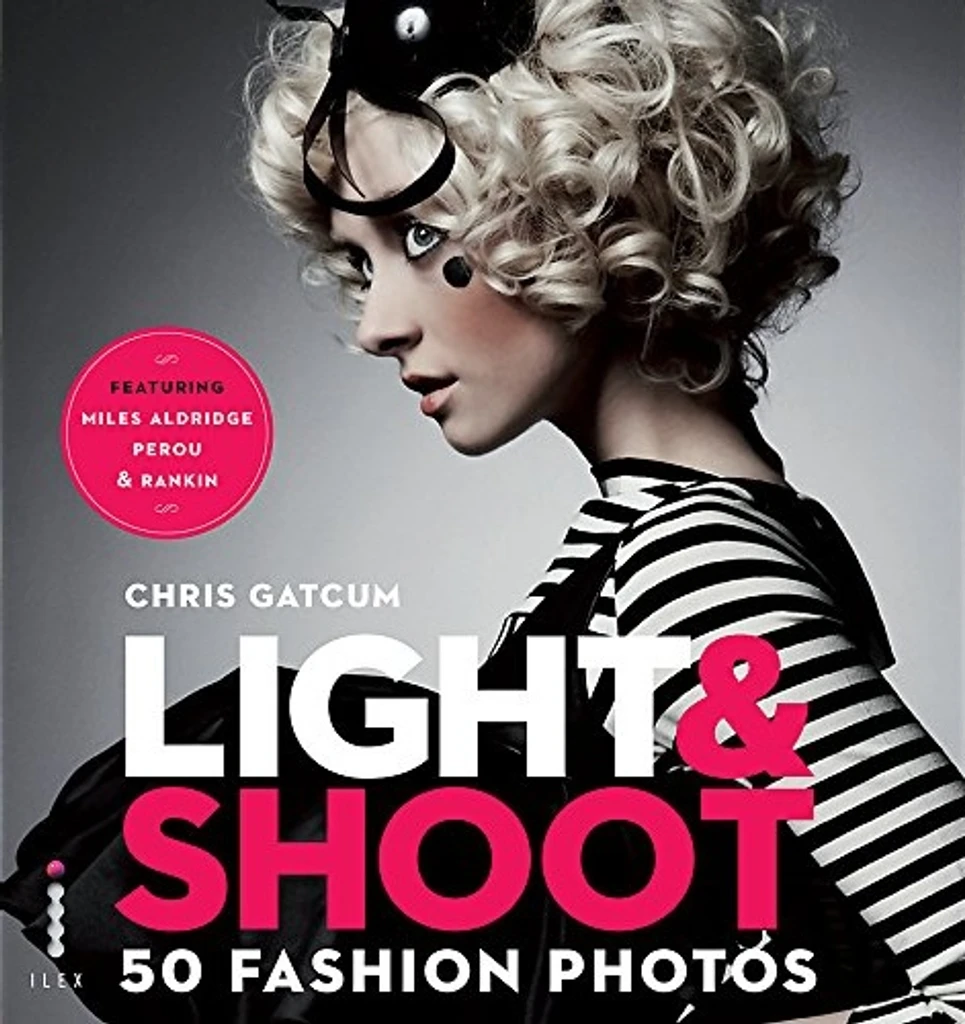 Light & Shoot: 50 Fashion Photos