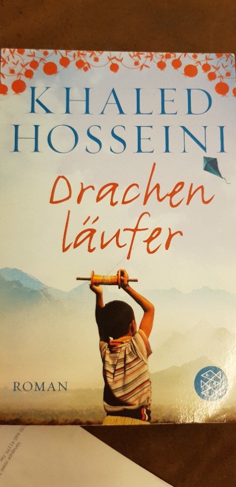 Bėgantis paskui aitvarą / Drachenlaufer
