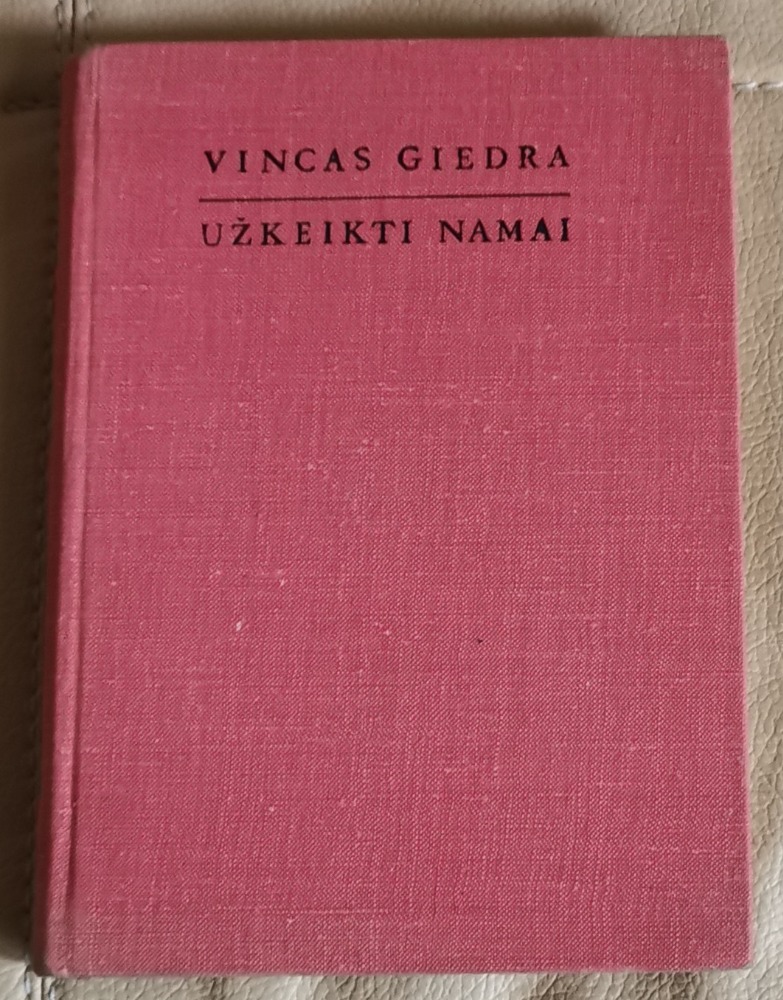Uzkeikti namai 