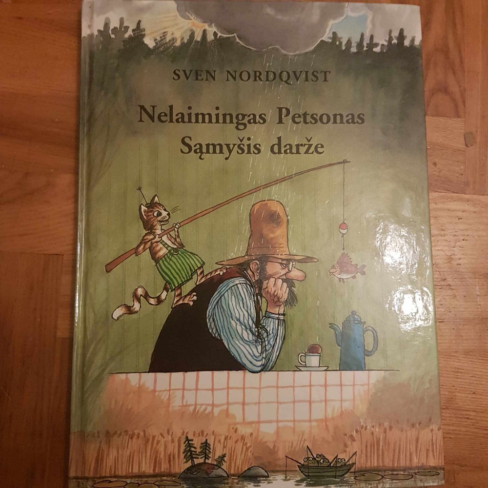 Nelaimingas Petsonas. Sąmyšis darže