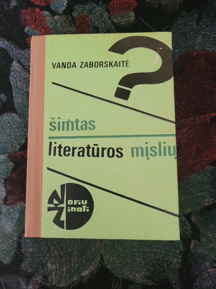 Šimtas literatūros mįslių