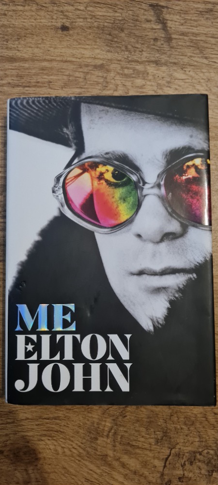 Me: Elton John Official Autobiography