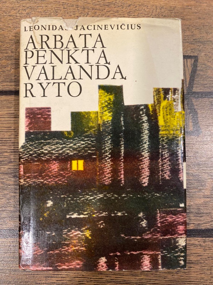 Arbata penktą valandą ryto