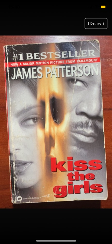 kiss the girls
