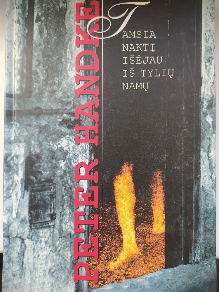 Tamsią naktį išėjau iš tylių namų