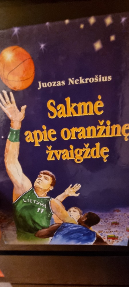 Sakmė apie oranžinę žvaigždę