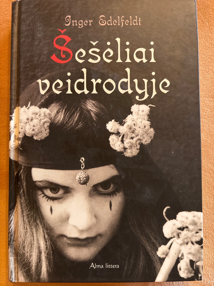 Šešėliai veidrodyje