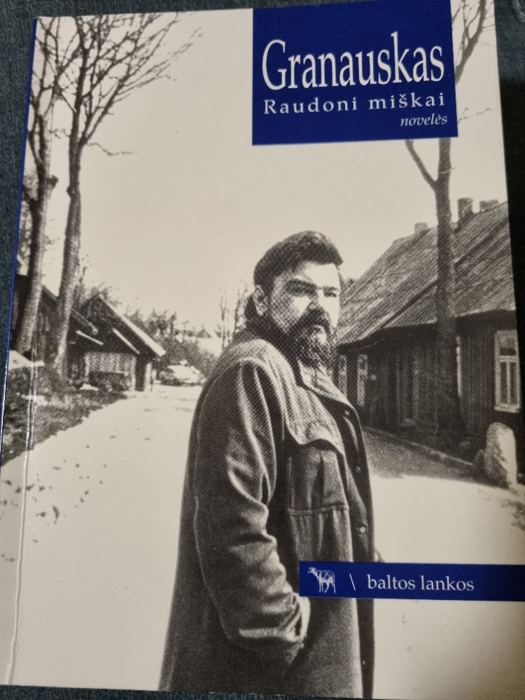 Raudoni miškai 